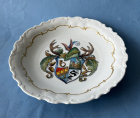 Porzellanteller mit Wappen